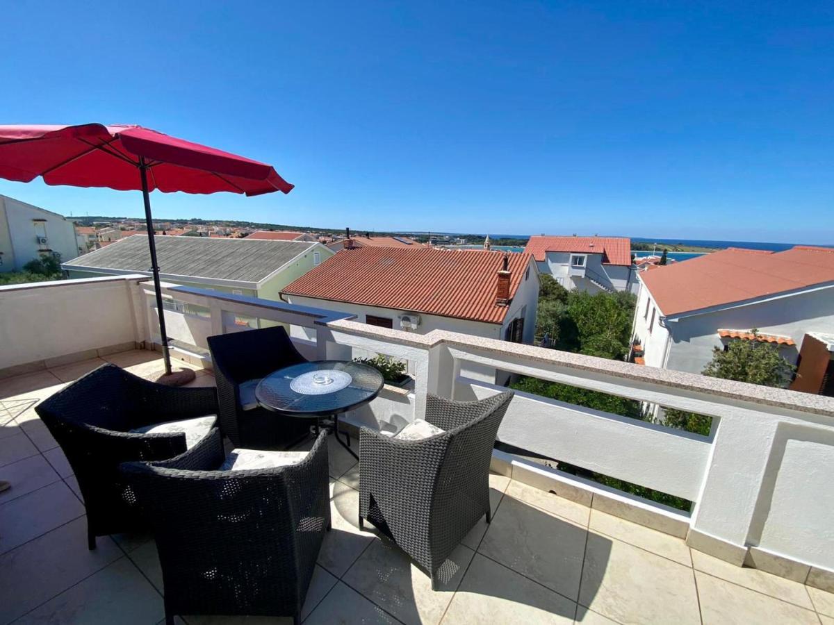 Apartments King - City Center Новаля Екстериор снимка
