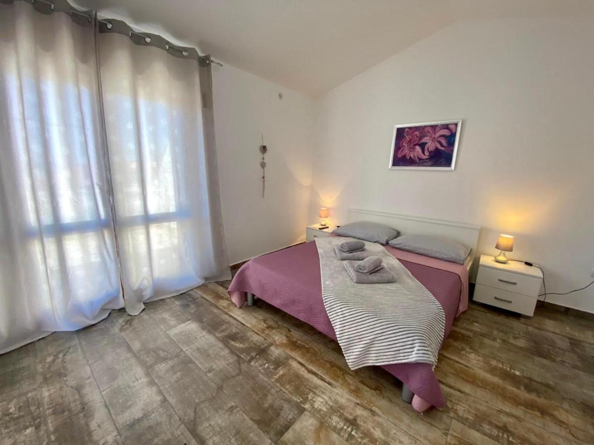 Apartments King - City Center Новаля Екстериор снимка