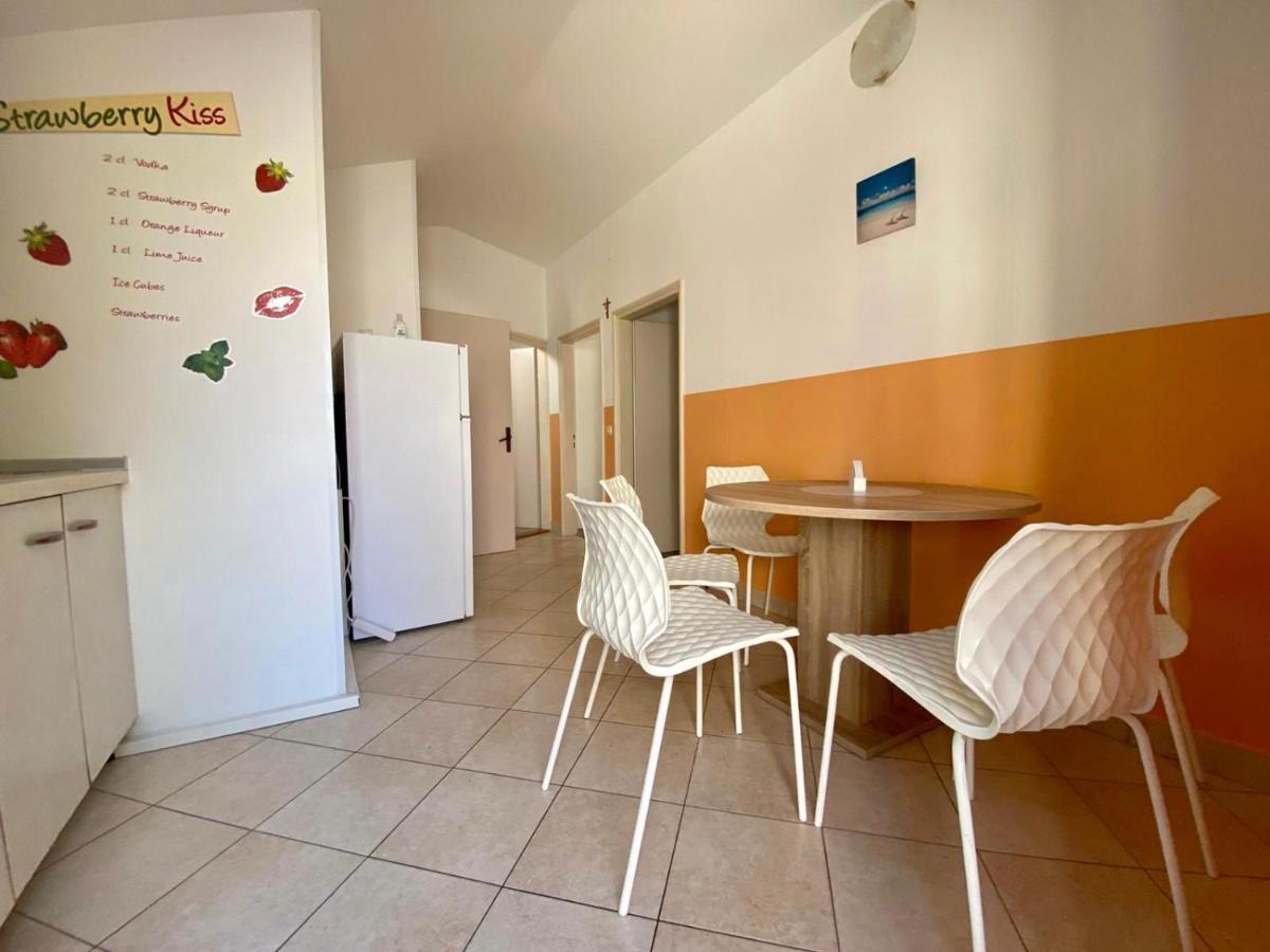 Apartments King - City Center Новаля Екстериор снимка